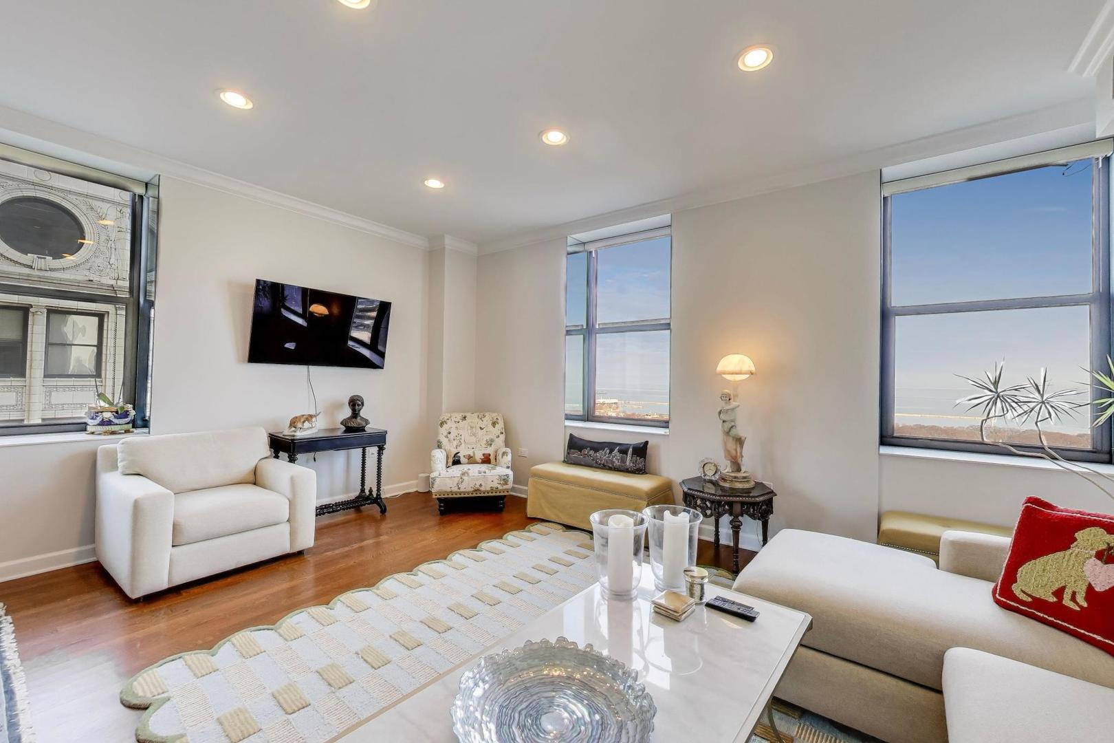 310 S Michigan Avenue #1700, Chicago, IL