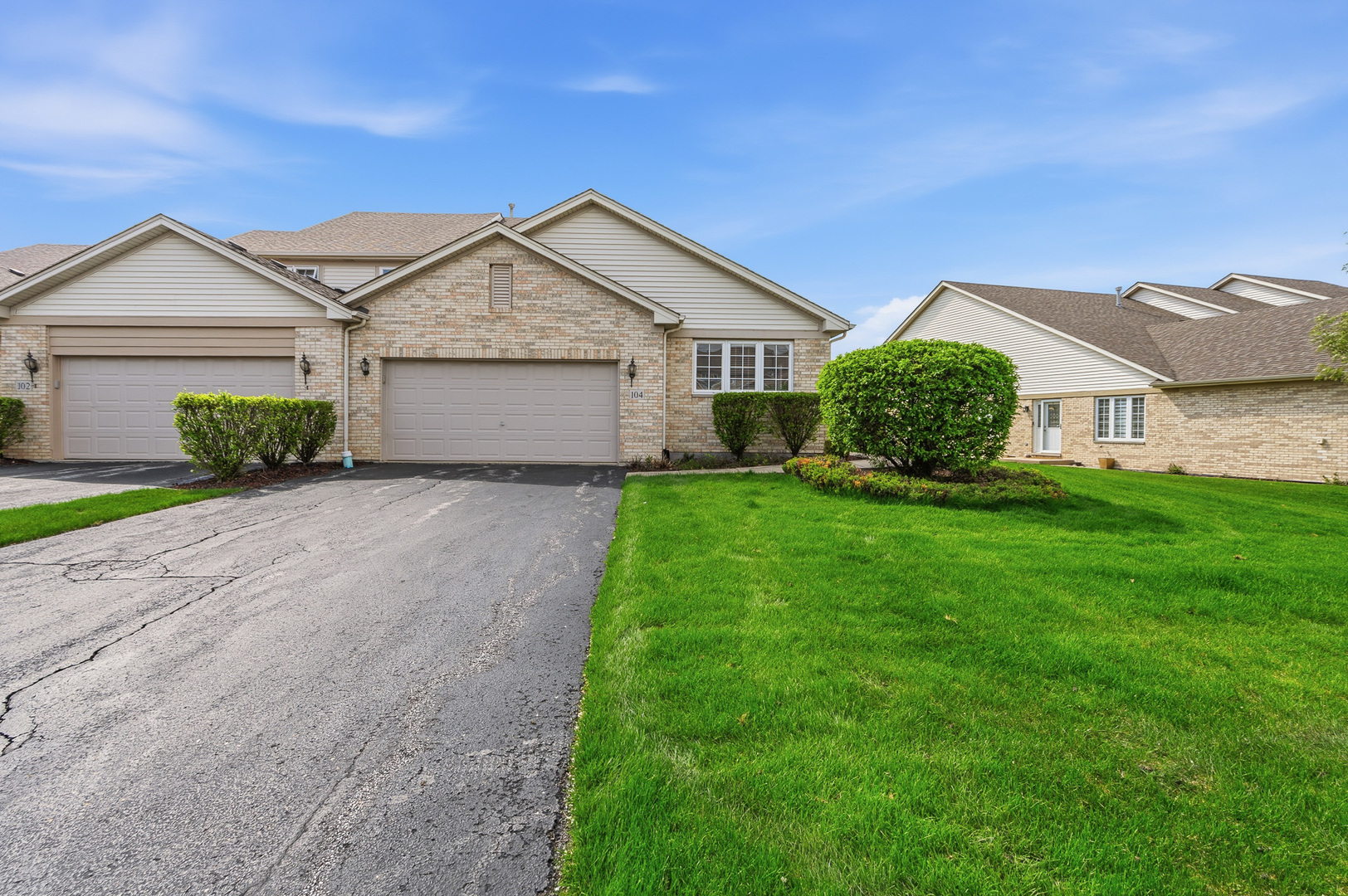 104 Iliad Drive, Tinley Park, IL