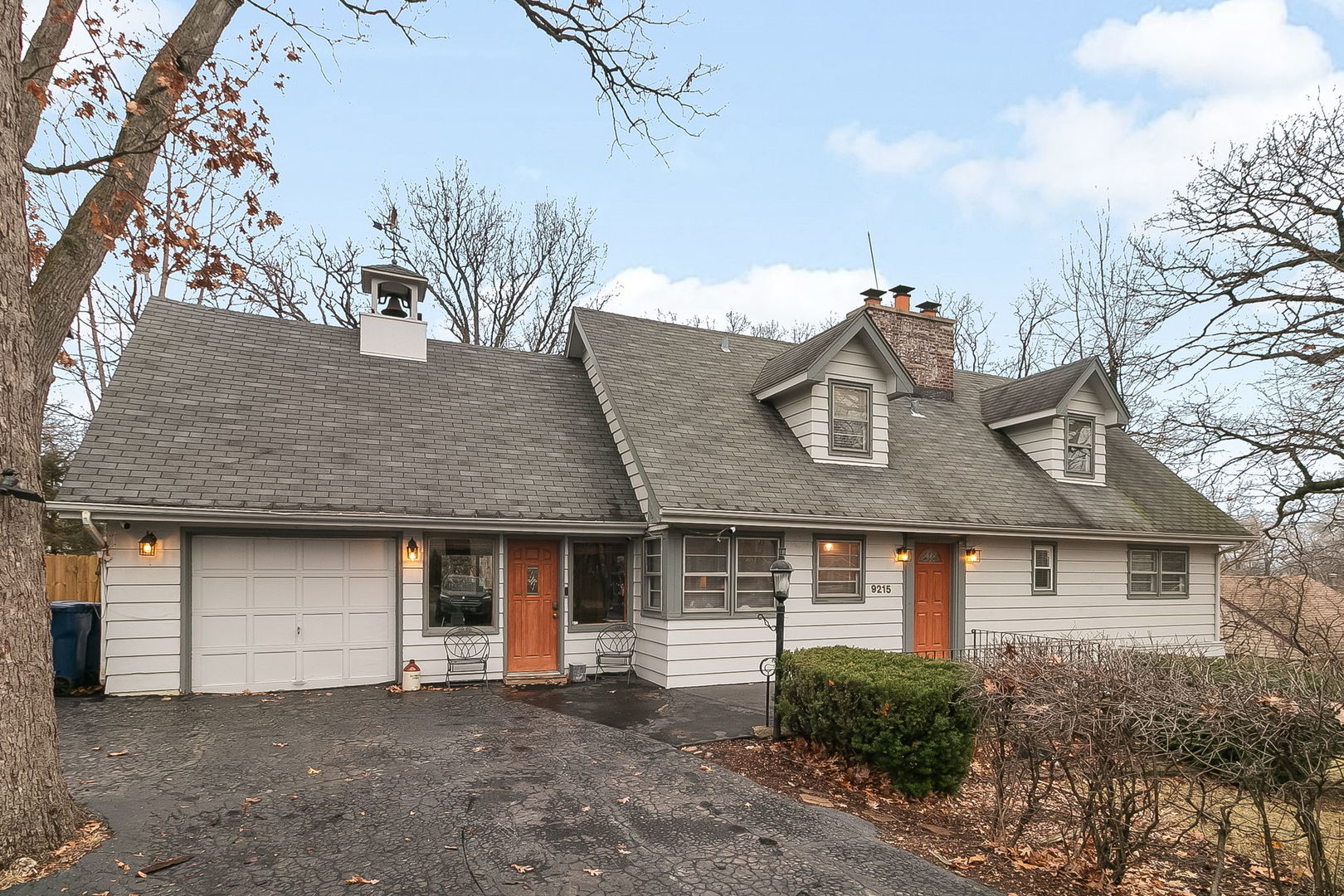 9215 S 83rd Avenue, Hickory Hills, IL
