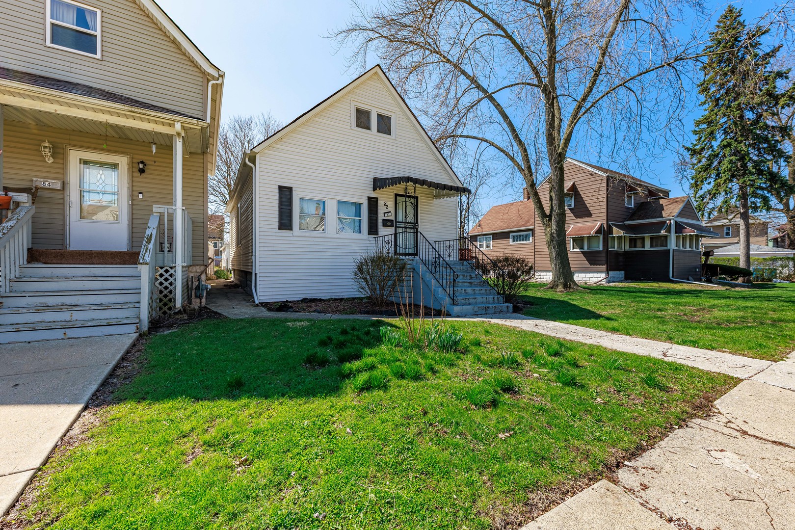 82 ISA Avenue, Chicago Heights, IL