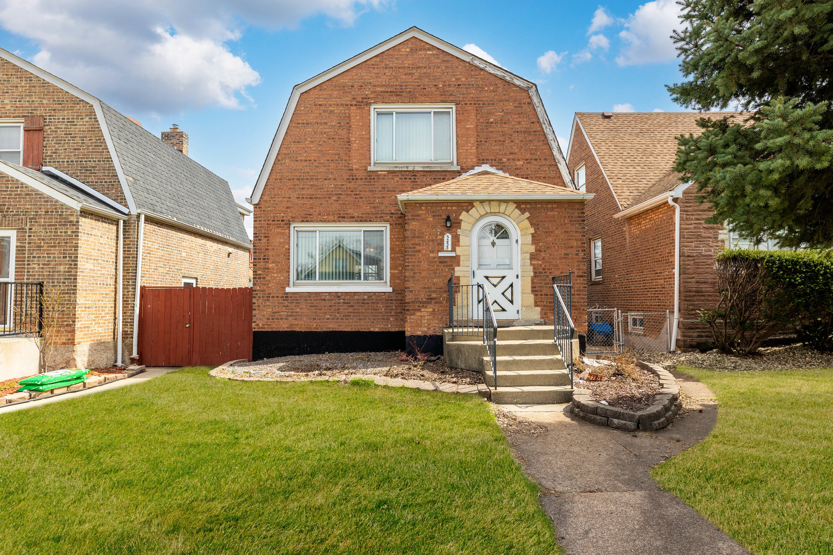 5255 S Menard Avenue, Chicago, IL