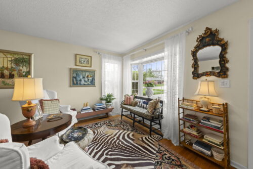 283 HILLSIDE Avenue, Glen Ellyn, IL