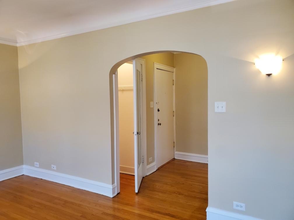 802 Elmwood Avenue #3E, Evanston, IL