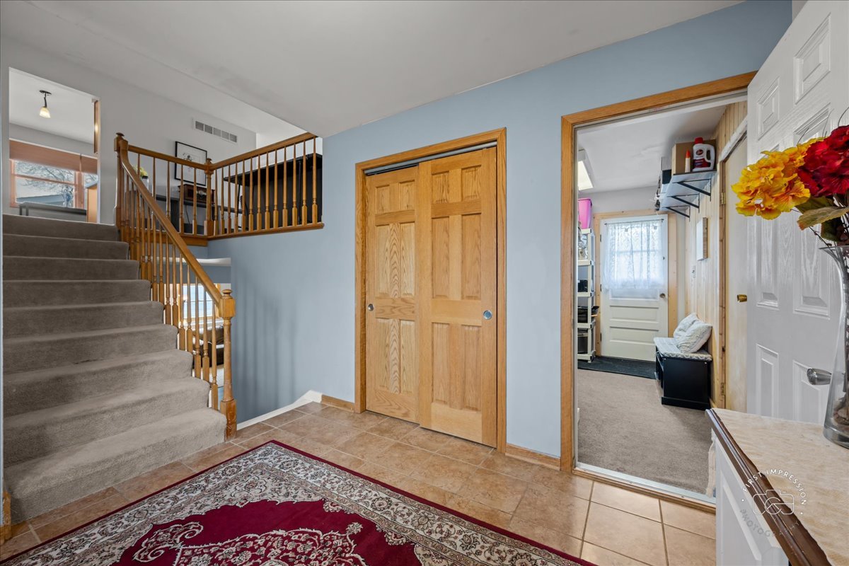 1610 Heather Drive, Aurora, IL