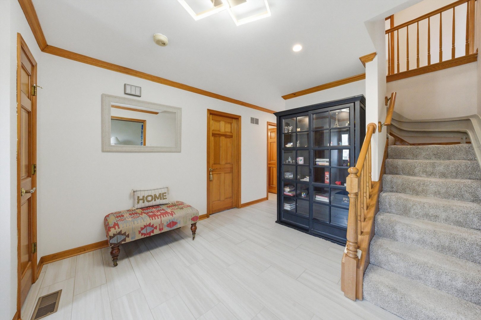 18 Newgate Avenue, Naperville, IL