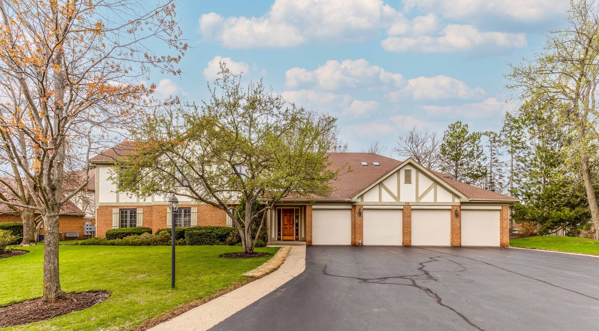930 Ivy Lane #D, Deerfield, IL