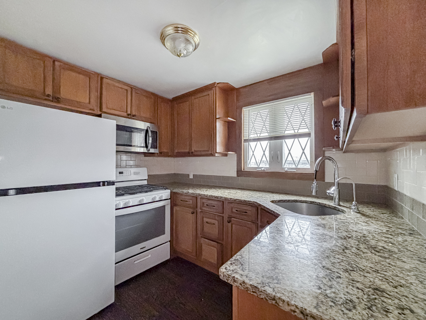 5156 W 63rd Place, Chicago, IL