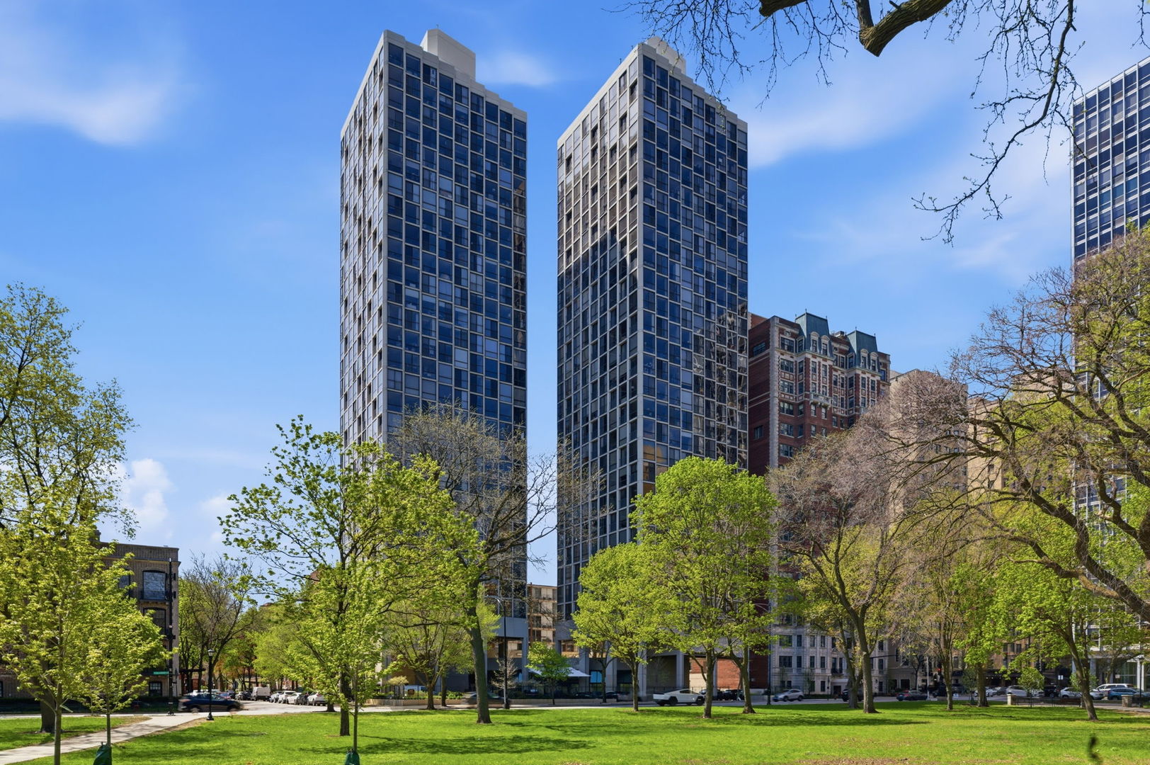 345 W FULLERTON Avenue #2406, Chicago, IL