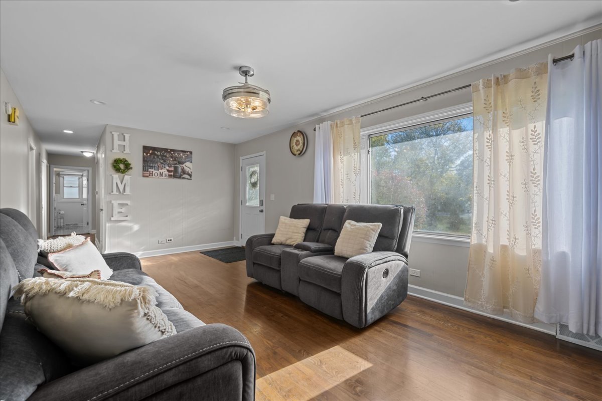 1302 Cary Road, Algonquin, IL