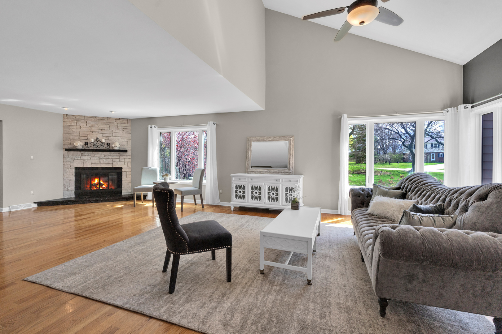 30949 N Leesley Court, Libertyville, IL