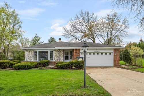 1321 Iroquois Lane, Darien, IL