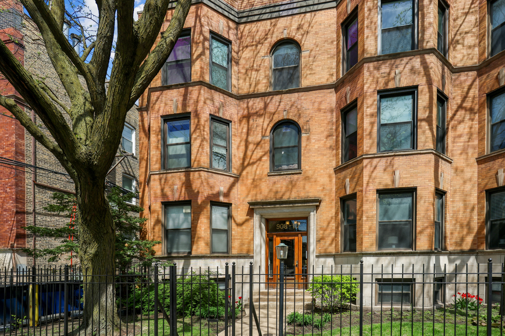 908 W Grace Street #3, Chicago, IL