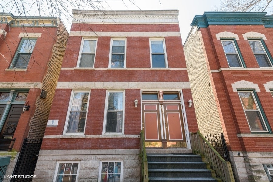 1939 W Thomas Street, Chicago, IL