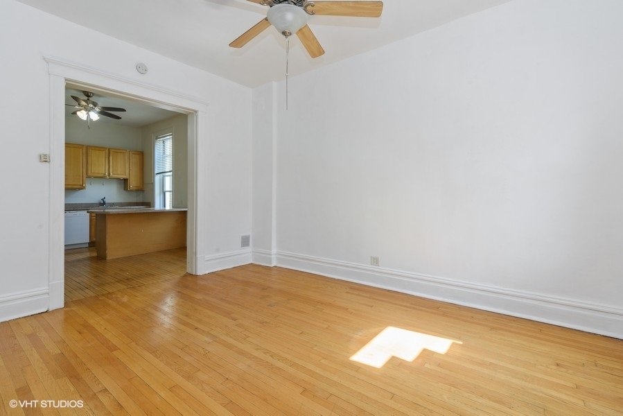 1939 W Thomas Street, Chicago, IL