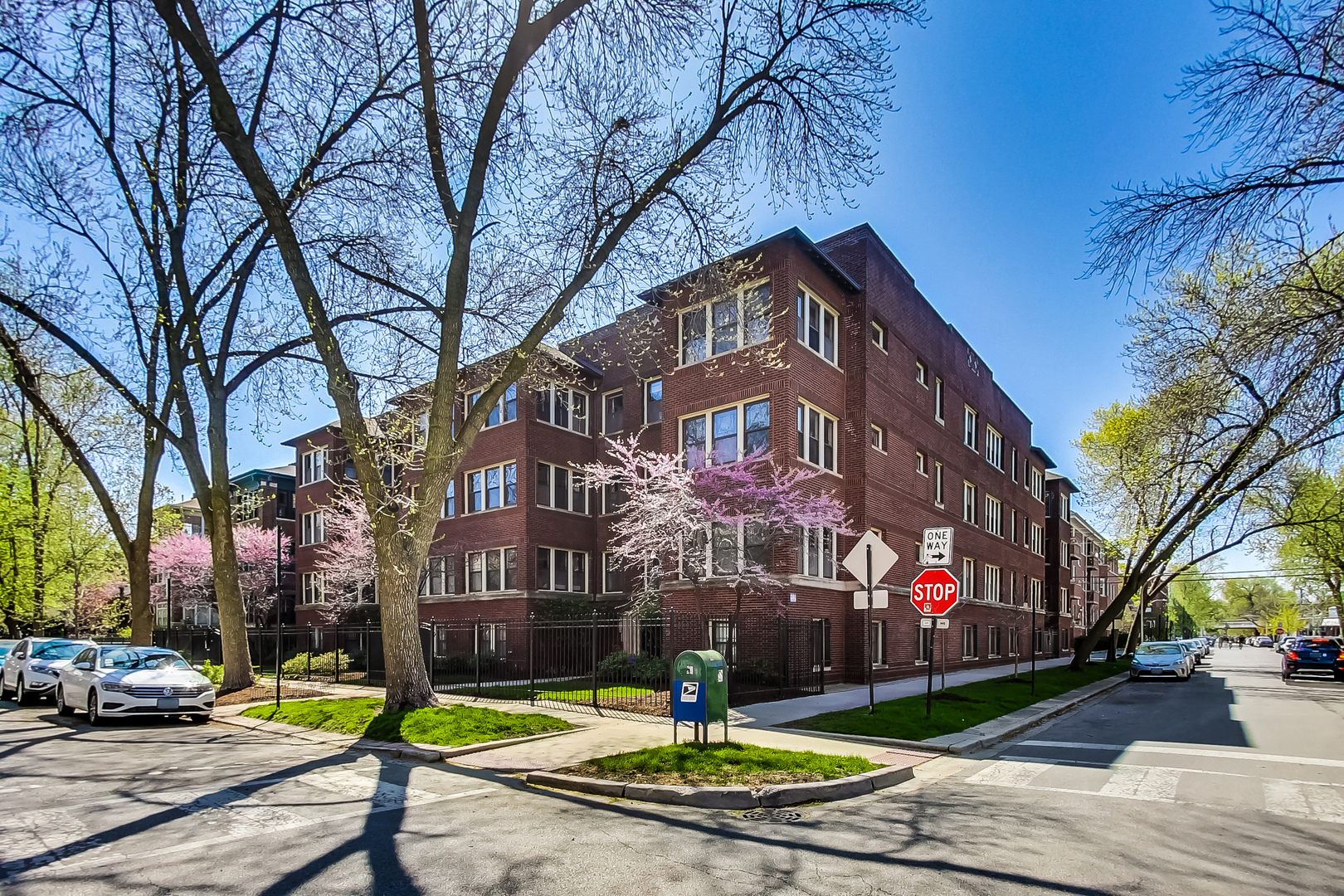 1465 W Fargo Avenue #2, Chicago, IL