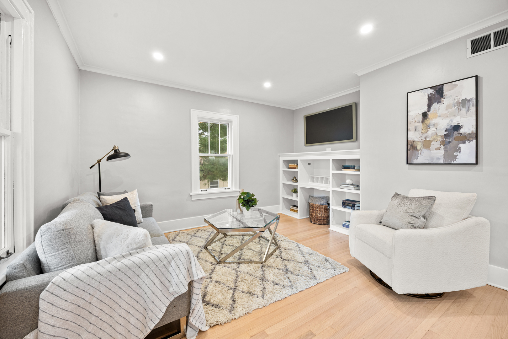 125 S Adams Street, Westmont, IL