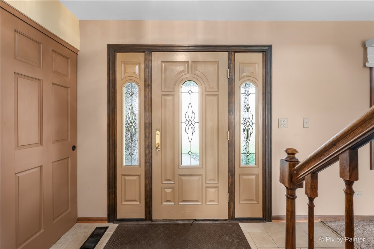 901 Garnet Circle, Schaumburg, IL