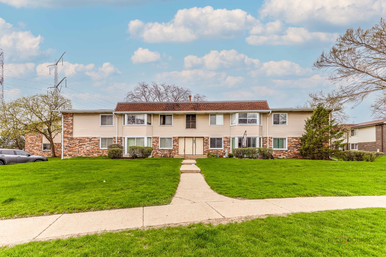 3100 Roberts Drive #5, Woodridge, IL
