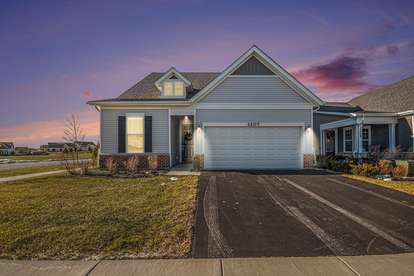 3207 Dove Mountain Drive, Aurora, IL