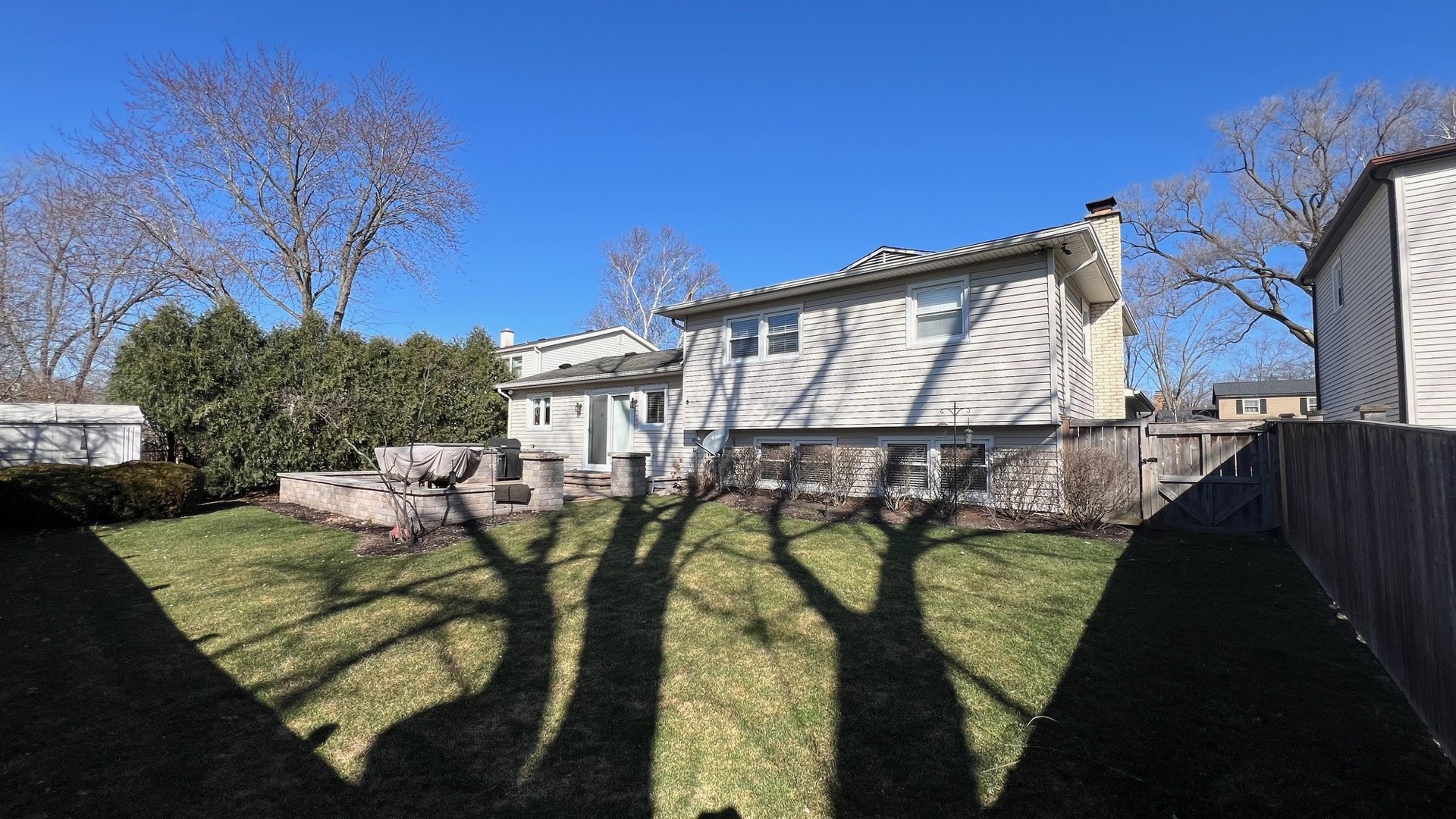 461 Middlesex Court, Buffalo Grove, IL