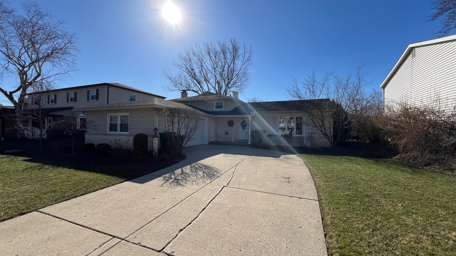 461 Middlesex Court, Buffalo Grove, IL