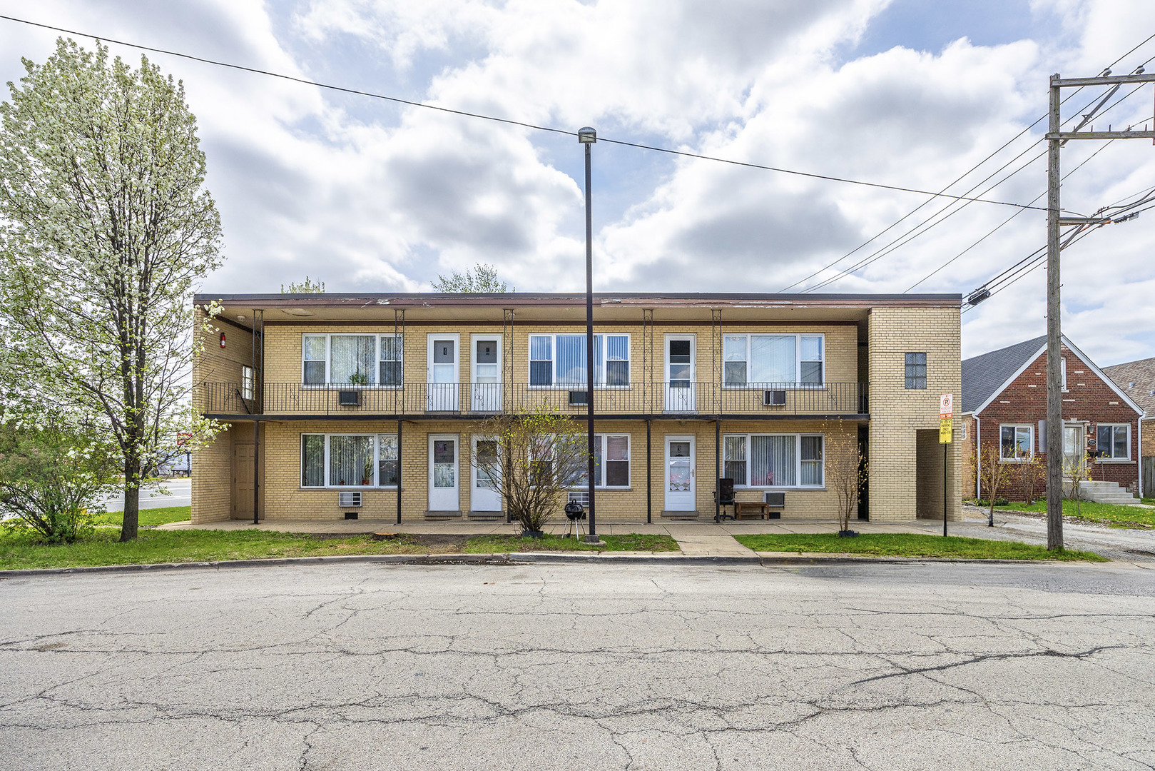 6200 S Harlem Avenue, Summit, IL