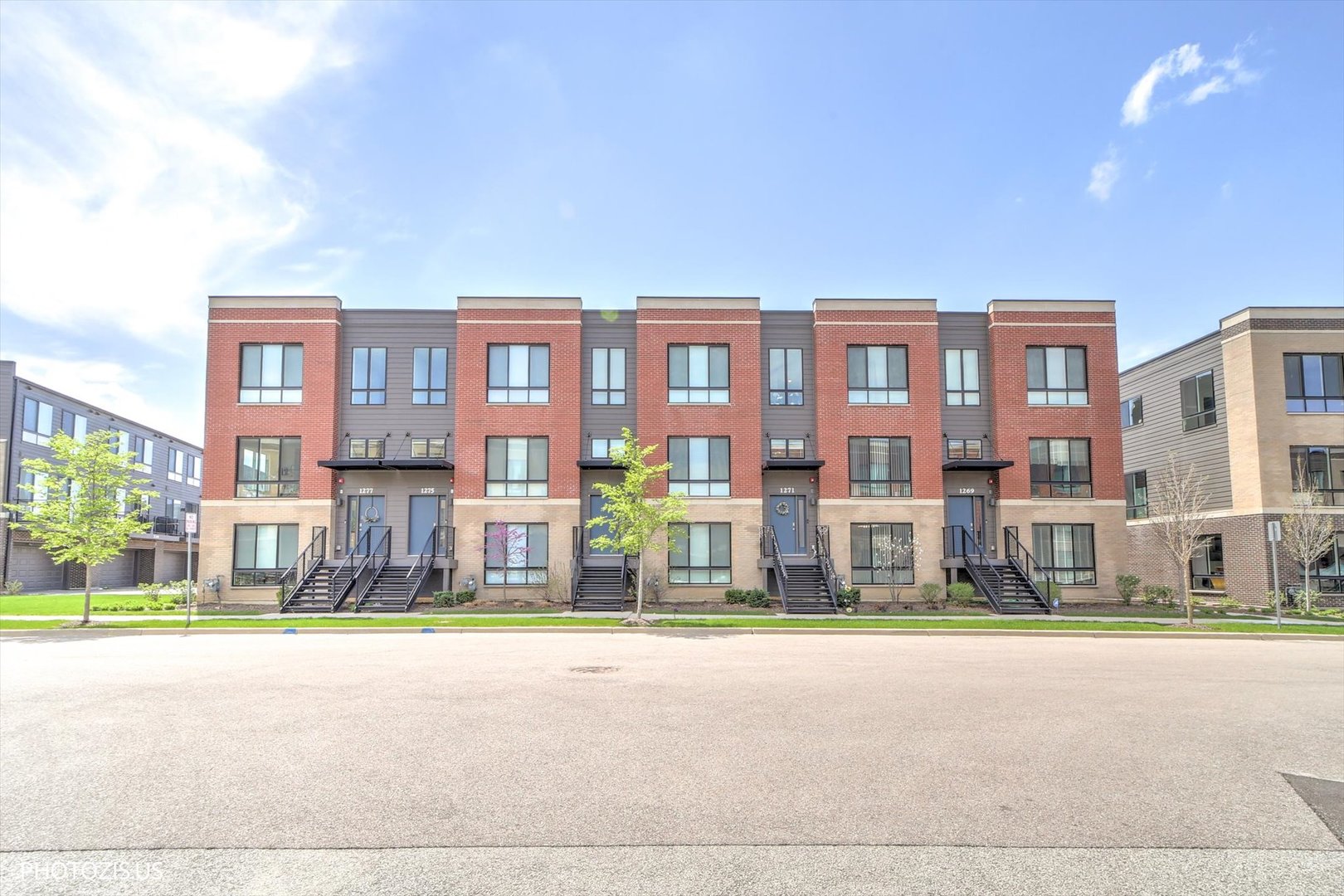 1271 Catalina Court, Schaumburg, IL