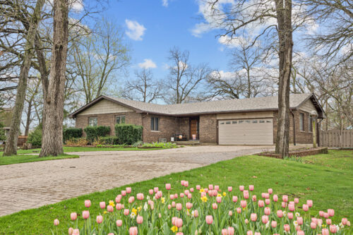 48W607 Whispering Oaks Drive, Hampshire, IL