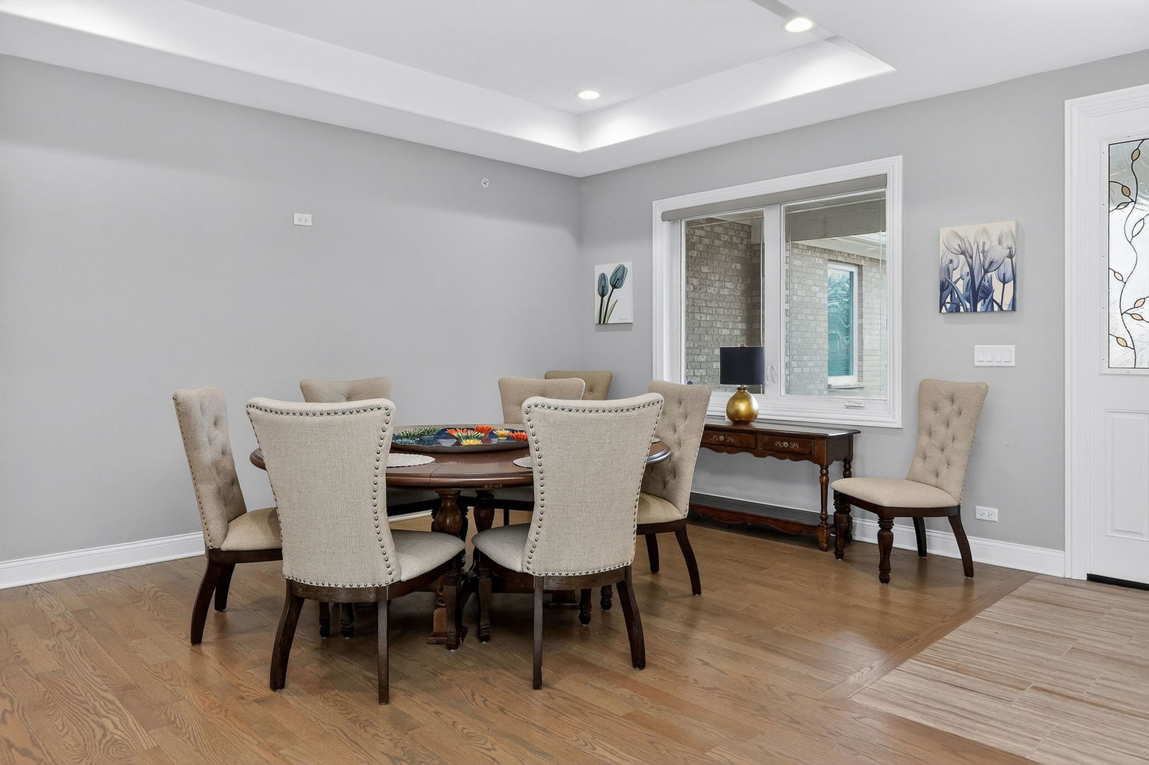 669 E Byron Avenue, Addison, IL