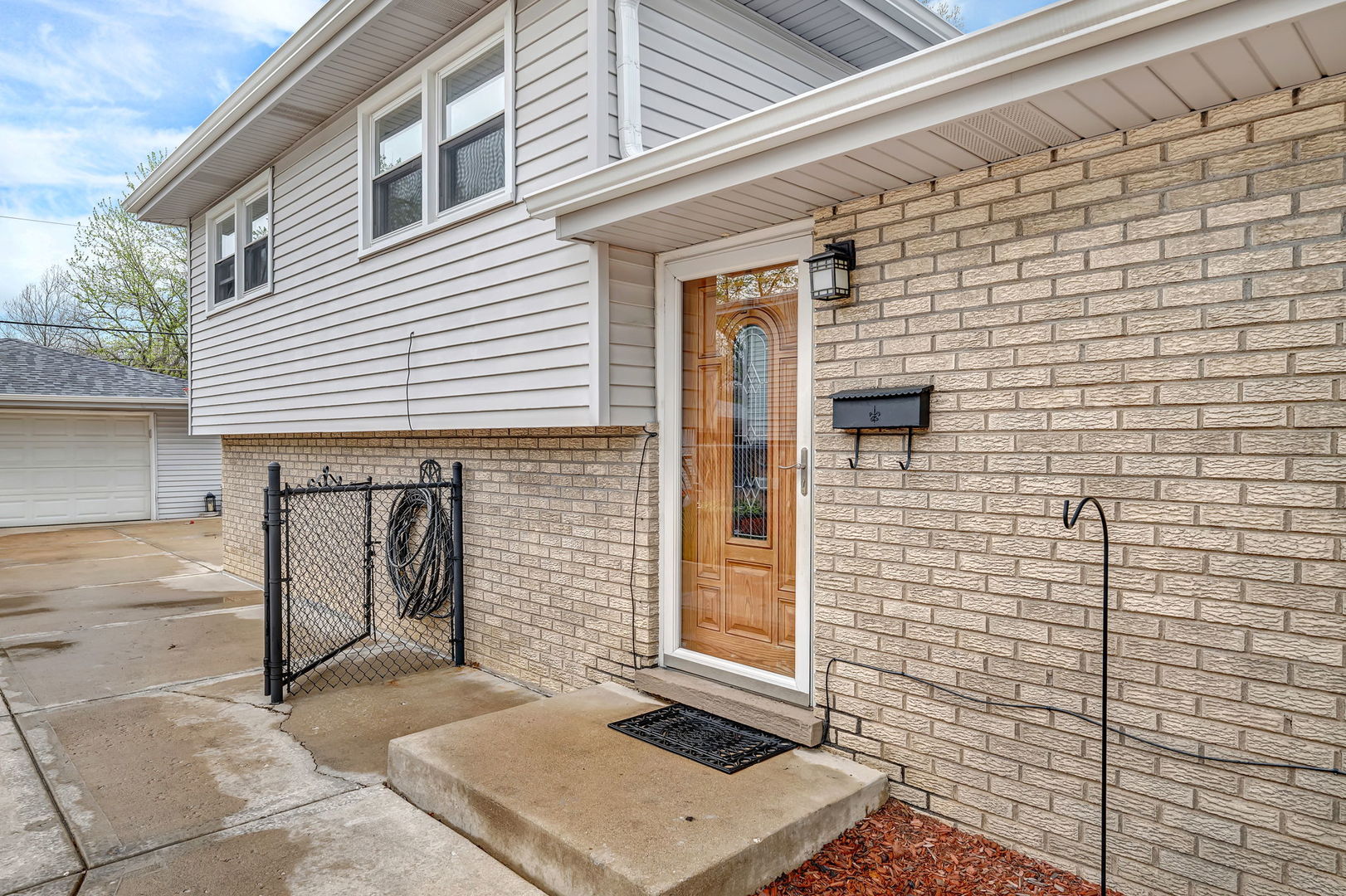 13808 Sandra Lane, Crestwood, IL