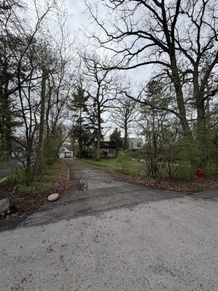 11407 Hiawatha Lane, Indian Head Park, IL