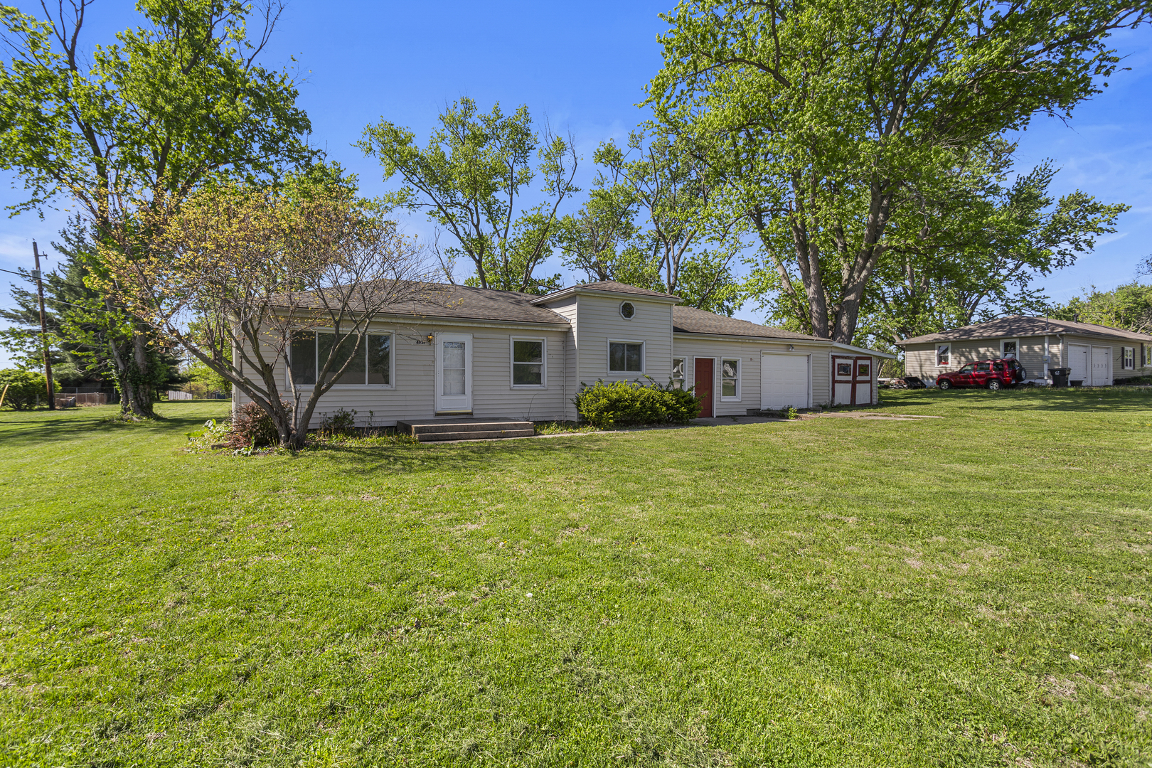 4931 E Glenwood Drive, Decatur, IL