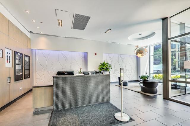 110 W SUPERIOR Street #1704, Chicago, IL