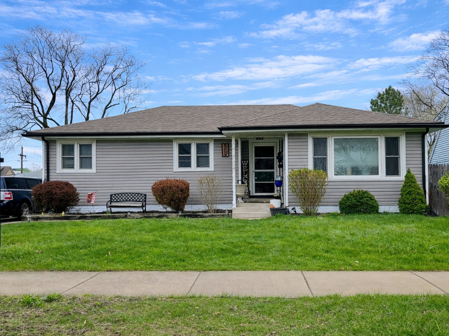 8009 Lavergne Avenue, Burbank, IL