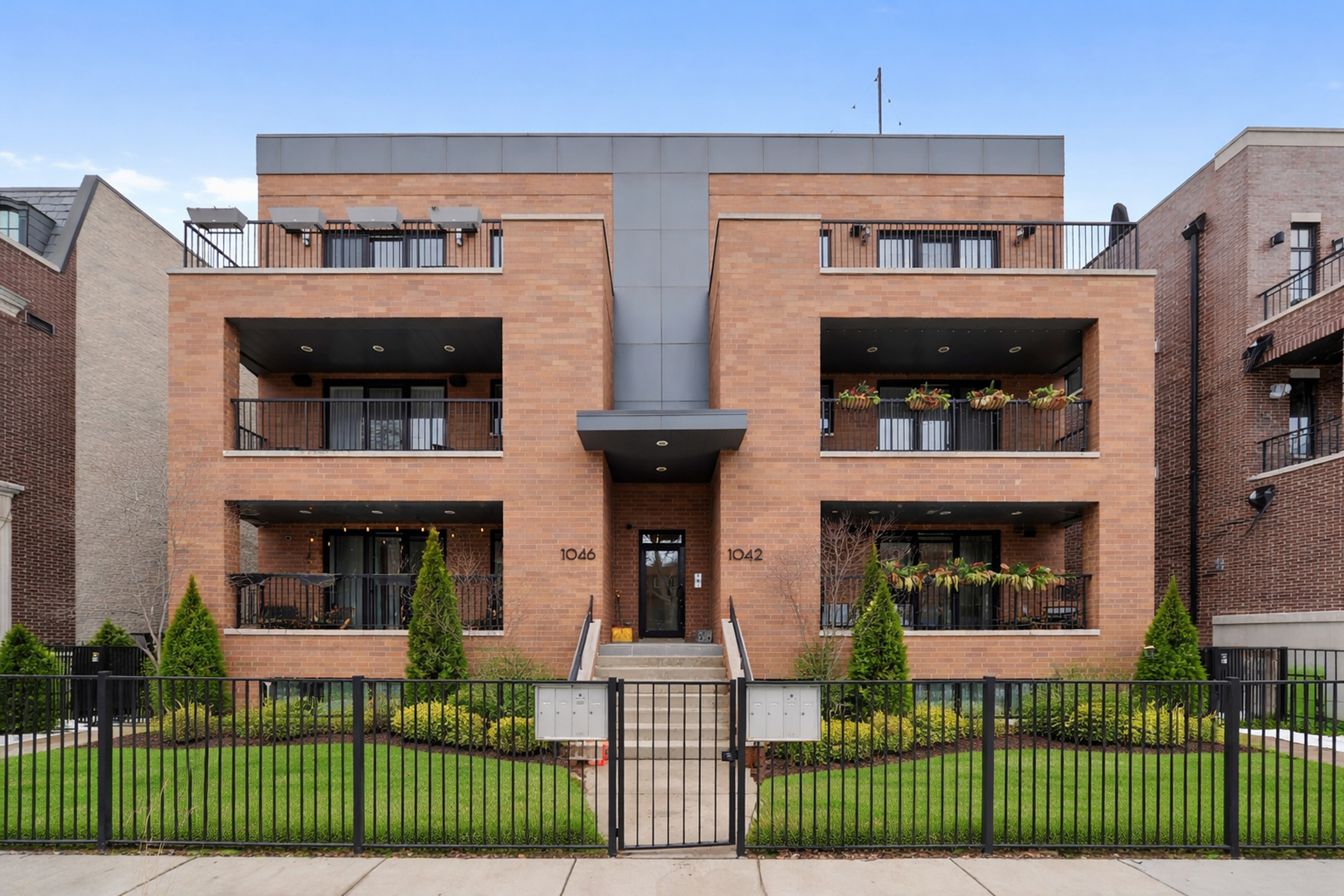 1042 W Altgeld Street #3, Chicago, IL