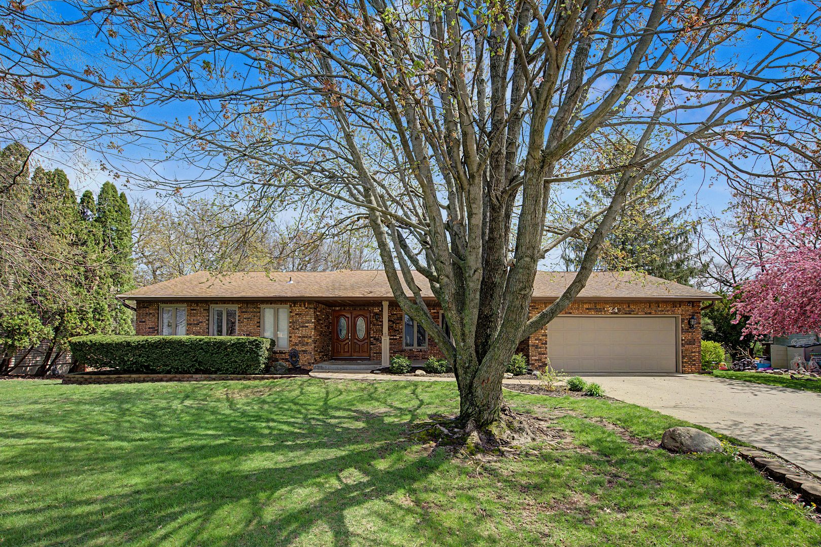 24 Lori Lane Court, Geneseo, IL