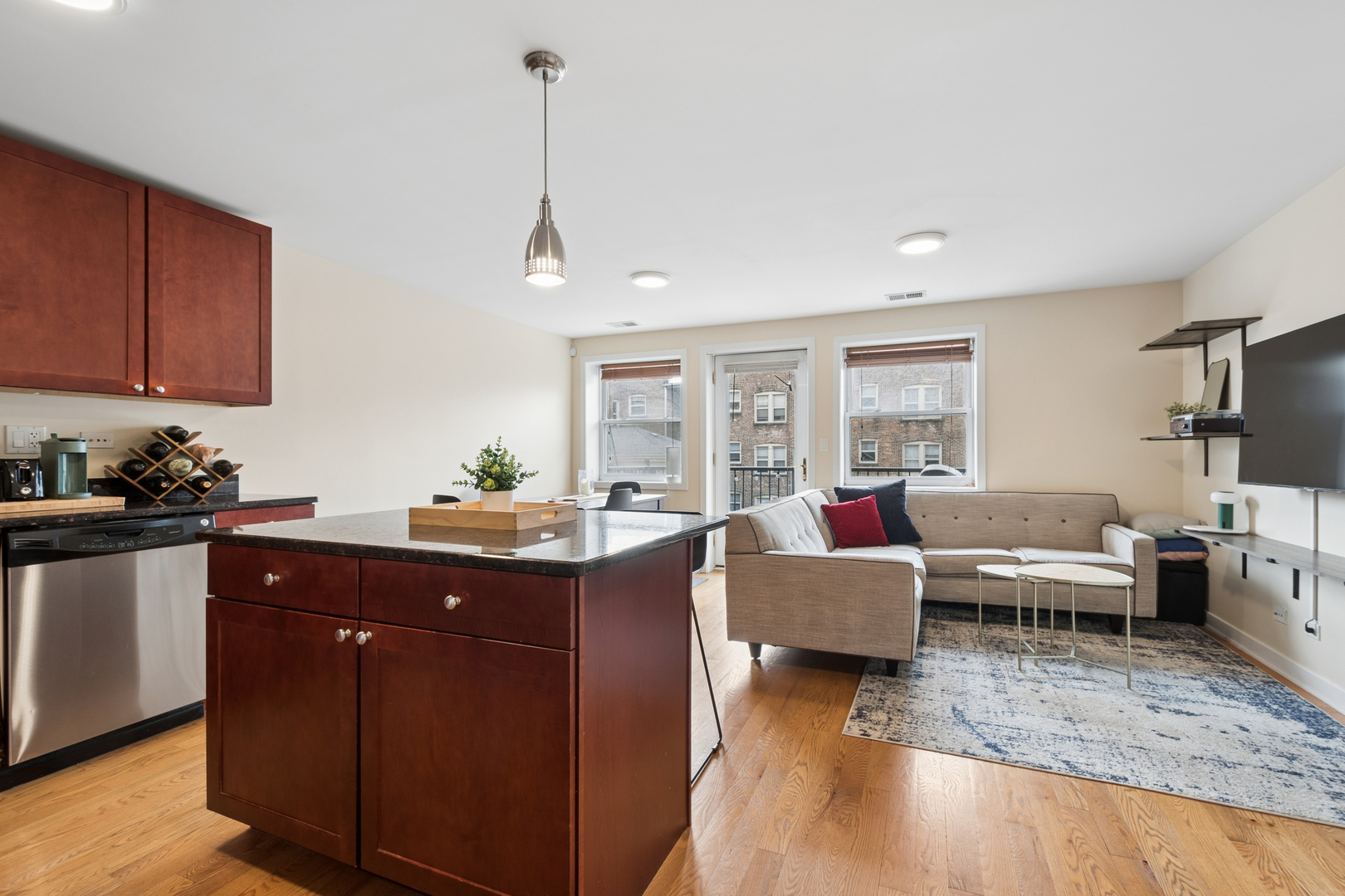 2501 W Bryn Mawr Avenue #305, Chicago, IL