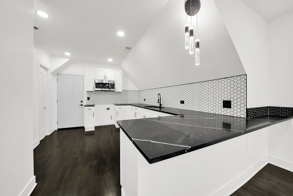 6607 S Oakley Avenue, Chicago, IL