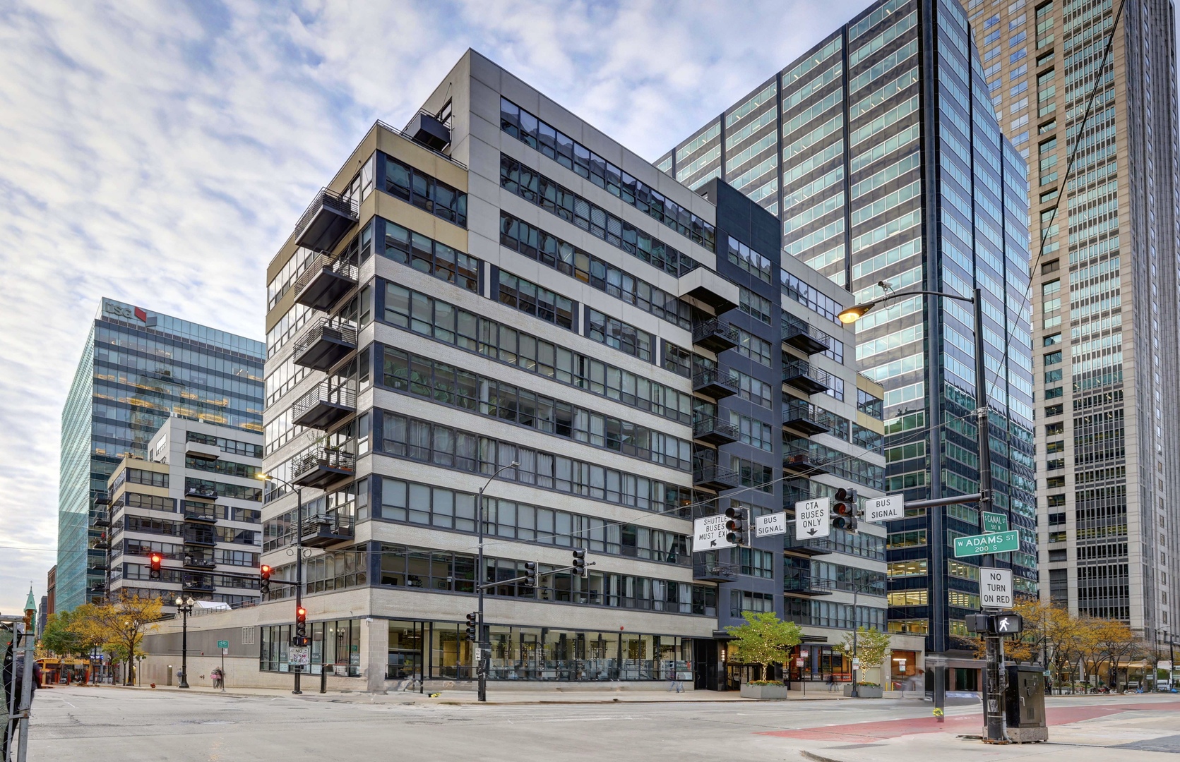 130 S Canal Street #9F, Chicago, IL