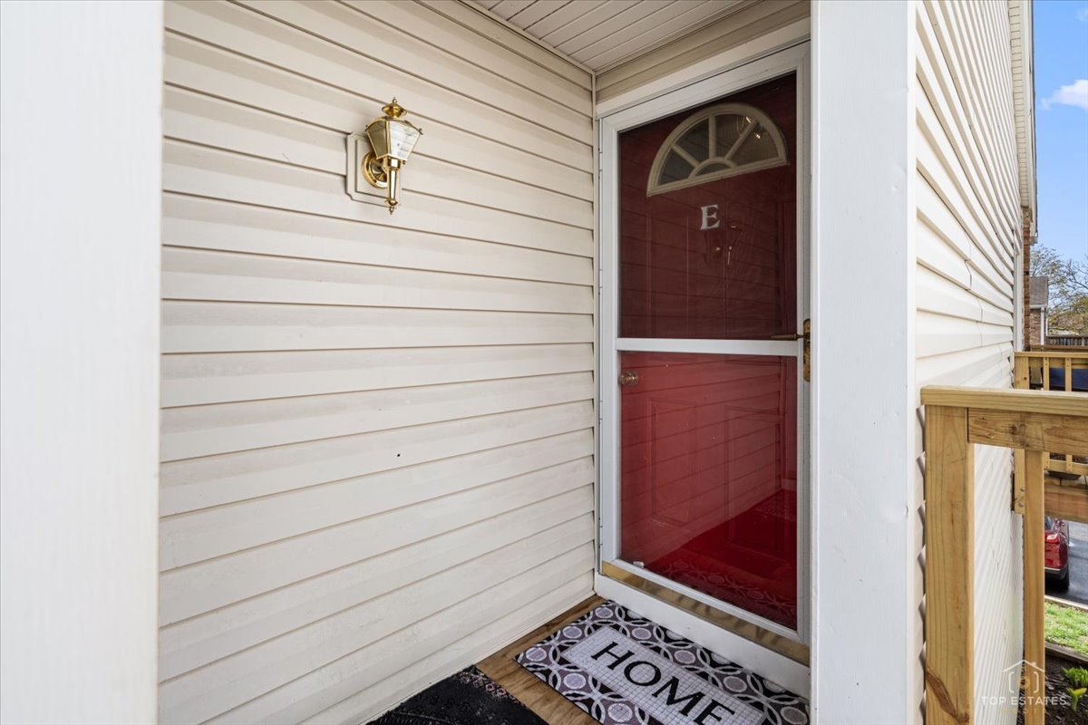 1976 Kenilworth Circle #E, Hoffman Estates, IL