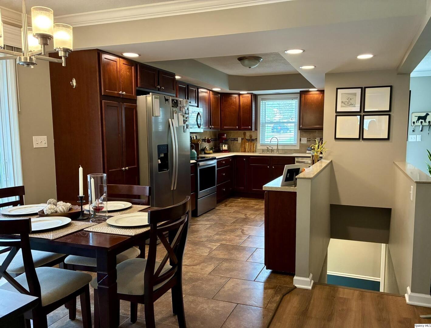 1216 S 14th, Quincy, IL