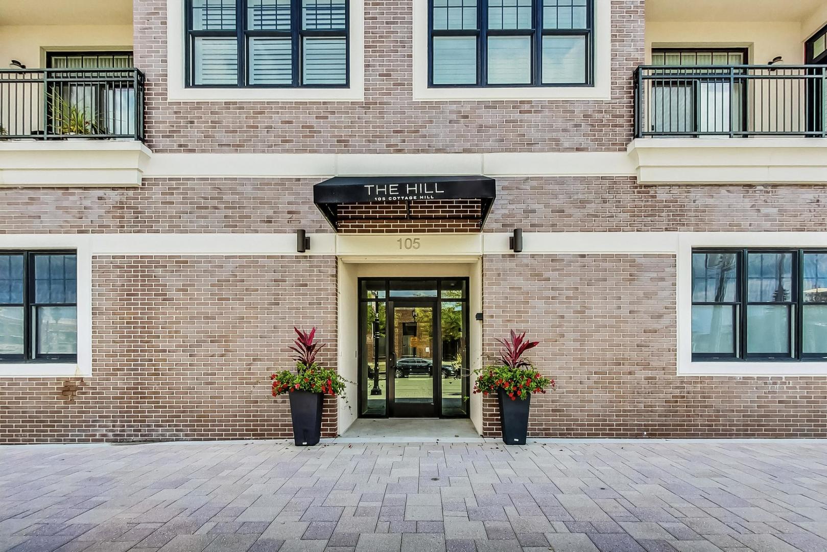 105 S Cottage Hill Avenue #206, Elmhurst, IL