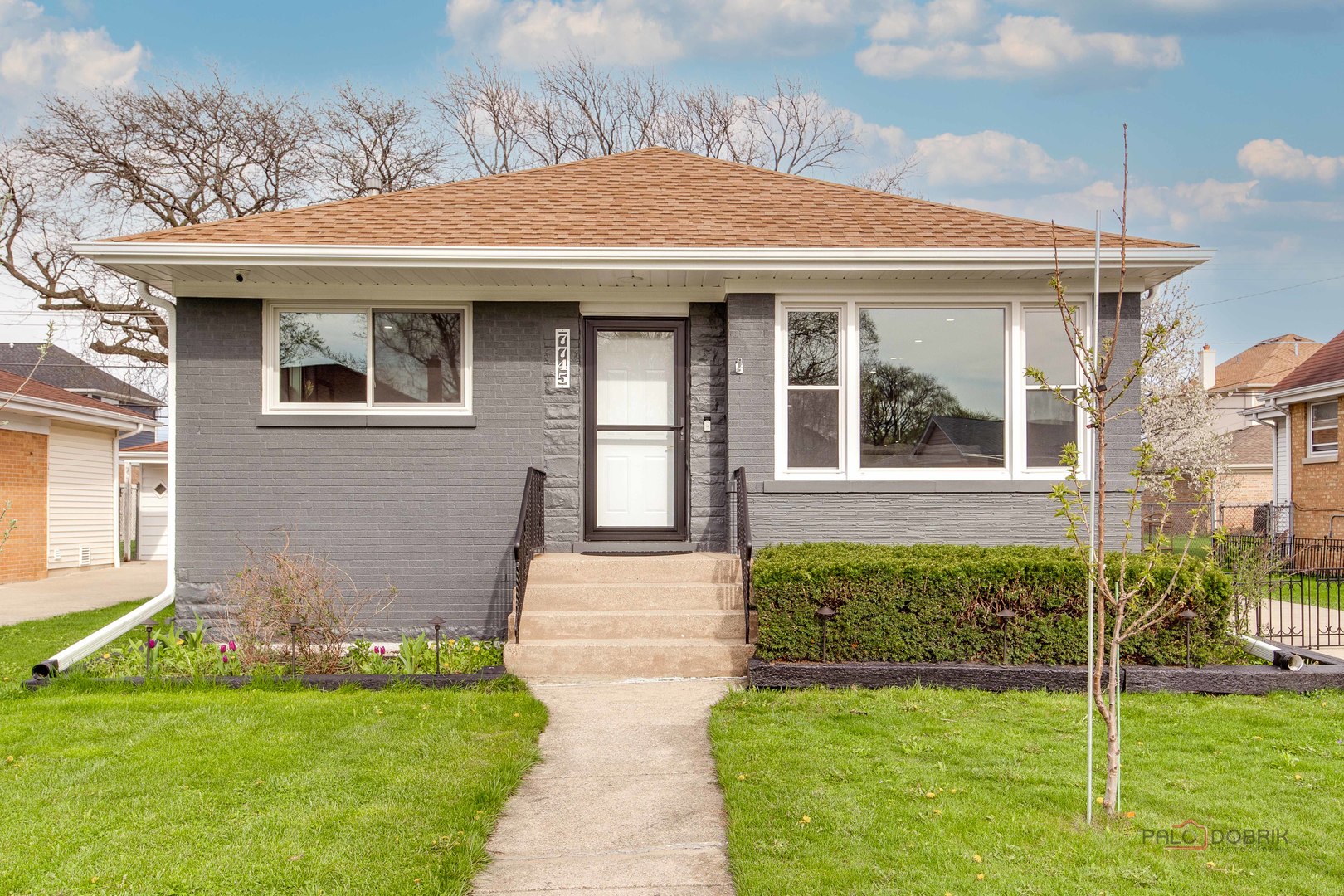 7745 N Nora Avenue, Niles, IL