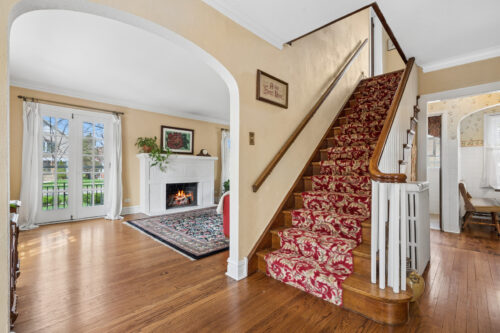 6901 N Oleander Avenue, Chicago, IL