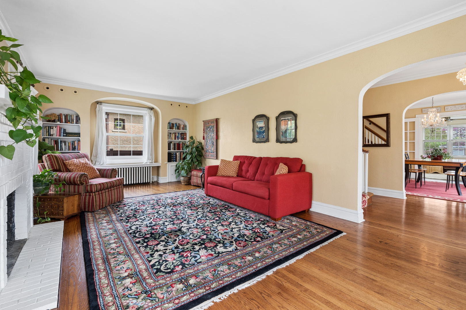 6901 N Oleander Avenue, Chicago, IL