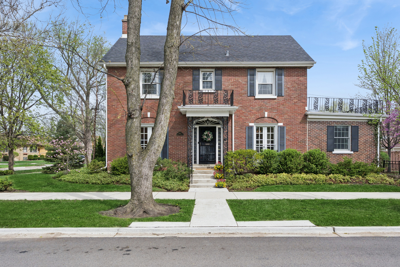 6901 N Oleander Avenue, Chicago, IL