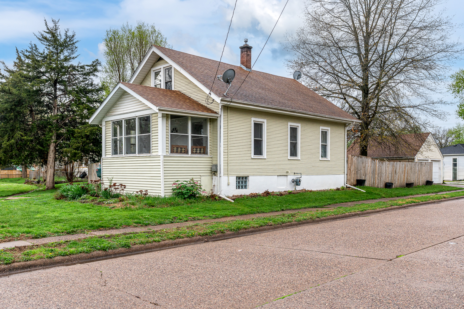 606 Indian Road, Davenport, IA