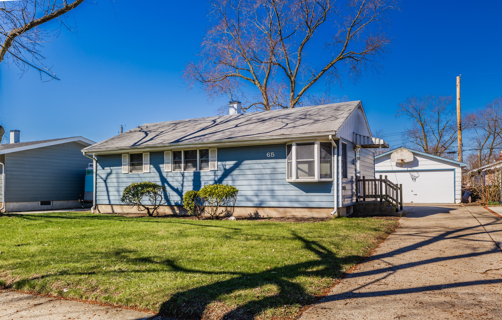 65 Indianwood Drive, Thornton, IL