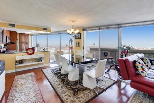 1720 Maple Avenue #2420, Evanston, IL