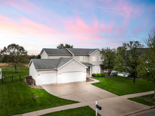 25 Pebblebrook Court, Bloomington, IL